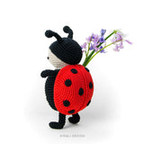 Amigurumi ladybug